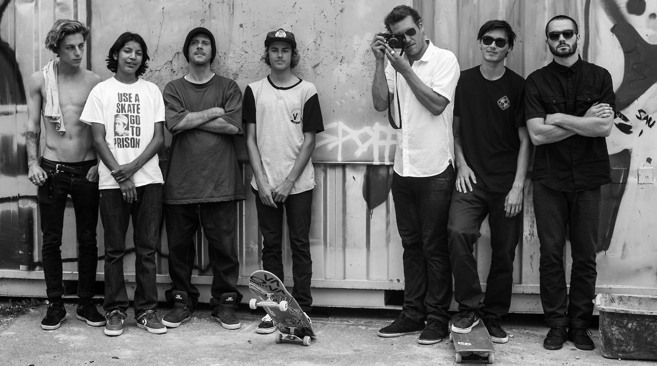 Ein Teil des Flip Skateboards Teams mit Ben Nordberg, Louie Lopez, Tom Penny, Curren Caples, Arto Saari, Denny Pham und Matt Berger.