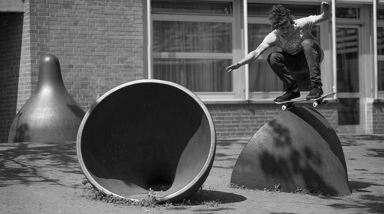 Forvert team rider Dominik Mosh Peters with an ollie.