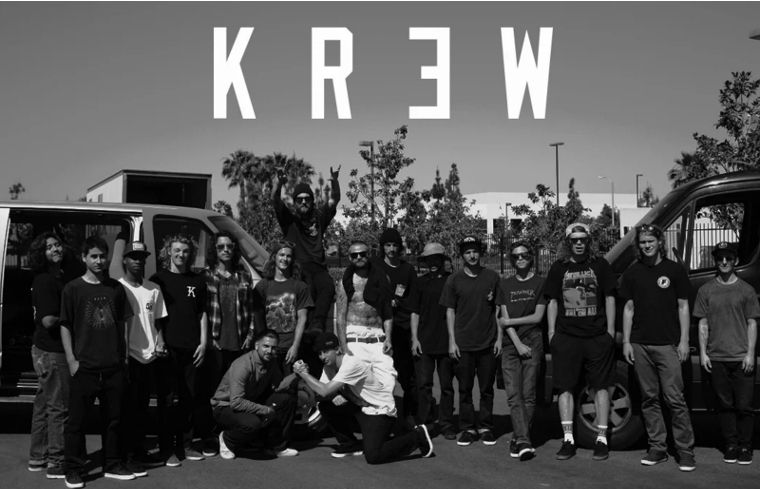 Das Team von KR3W.