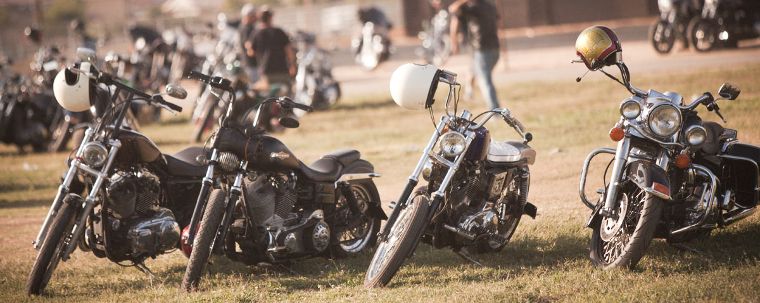 Les motos font partie du mode de vie et de l’inspiration de Loser-Machine.