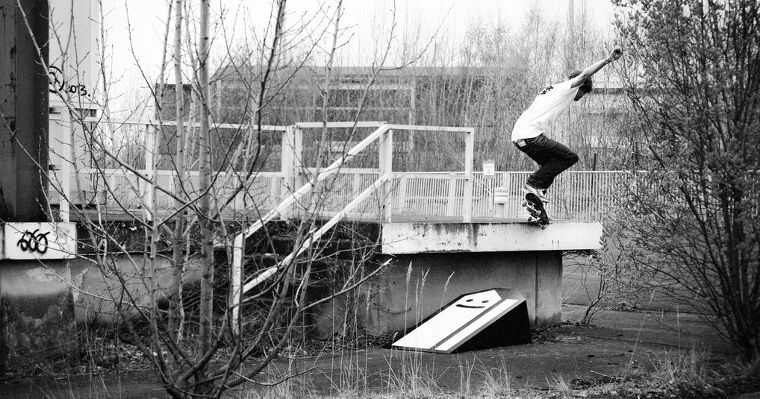 Le team rider Lousy Livin Dennis Laaß avec un Crooks.