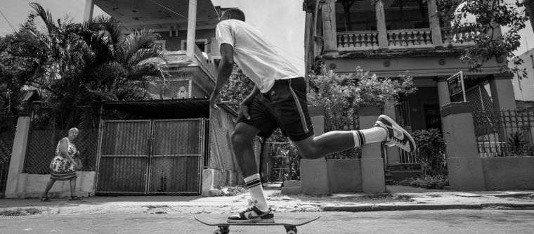 Ishod Wair skatet in den Socken von Stance.